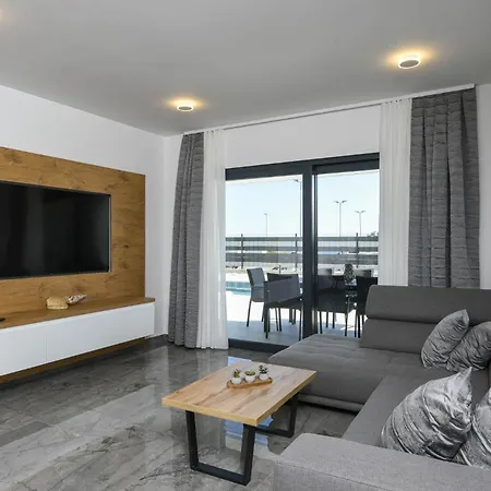 Villa Mi In - Haus Für 8 Personen *