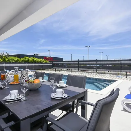 Villa Mi In - Haus Für 8 Personen Orebić