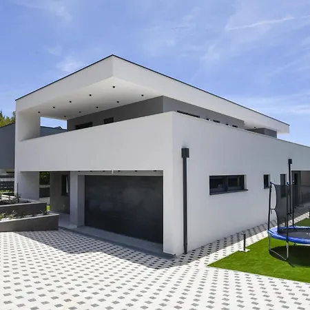 ヴィラ Mi In - Haus Fuer 8 Personen *