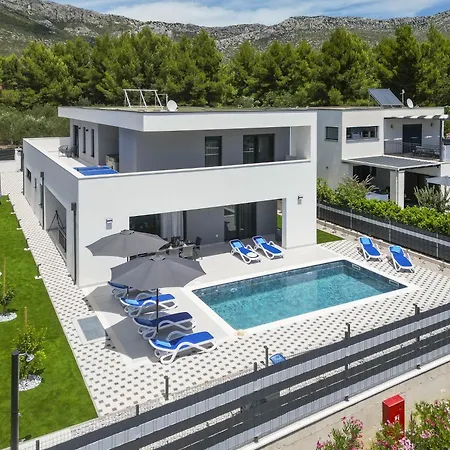 Villa Mi In - Haus Fuer 8 Personen Orebic