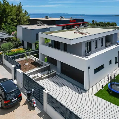 Mi In - Haus Fuer 8 Personen Orebić