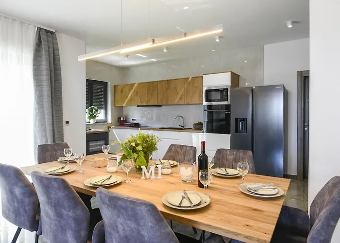 Mi In - Haus Fuer 8 Personen オレビック