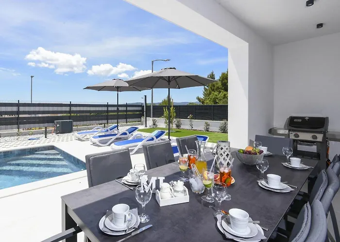 Mi In - Haus Fuer 8 Personen ヴィラ オレビック